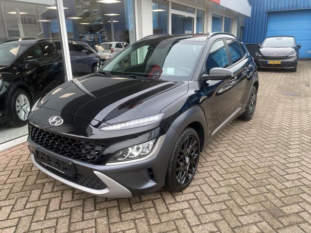 Hyundai Kona 1.6 GDI HEV Fashion edition Navigatie, HUD, parkeersensoren, achteruitrij camera, keyless, draadloze telefoonlader, Apple CarPlay/Android Auto, automaat!
