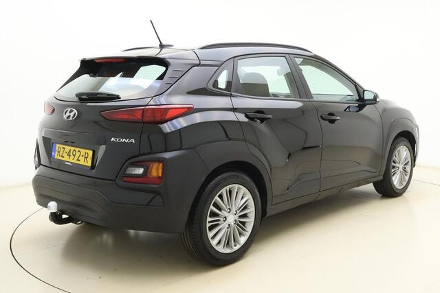 Hyundai Kona 1.0T Comfort | Trekhaak | Climate control | Camera | Parkeersensoren | Lichtmetalen velgen | Cruise control | Dakrails