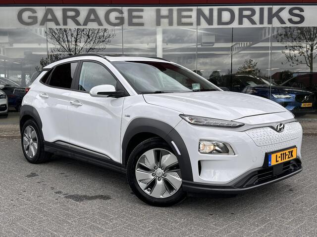 Hyundai Kona EV Fashion 64 kWh | SOH: 96,8% | Sky PANO Dak | HUD | Dodehoek Detectie | LED