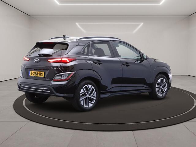 Hyundai Kona EV Premium 64 kWh 204 PK, Leder, 4 x Stoelverwarming, Head-Up, Camera