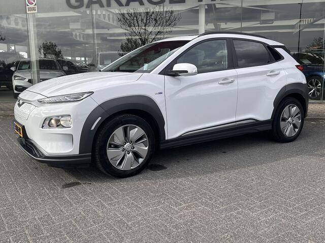 Hyundai Kona EV Fashion Sky 64 kWh | SOH: 96,4% | Dode Hoek Detectie | ACC | Pano | Camera |