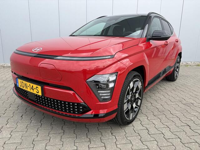Hyundai Kona Electric Premium 65.4 kWh / Automaat / Stoel verwarming voor en achter / Apple Carplay/Android Auto / Stoelverkoeling voor/ Stuurverwarming /