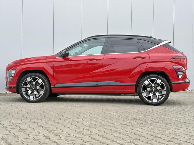 Hyundai Kona Electric Premium 65.4 kWh / Automaat / Stoel verwarming voor en achter / Apple Carplay/Android Auto / Stoelverkoeling voor/ Stuurverwarming /