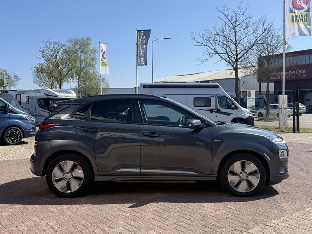 Hyundai Kona EV Comfort 39 kWh 136 pk SOH 100% apple carplay camera climate ctr cruise ctr lmv 17 inch warmtepomp
