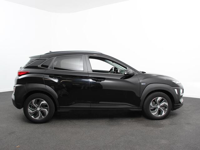 Hyundai Kona 1.6 GDI HEV Comfort Smart Automaat Climate control Cruise control Stoelverwarming Stuurverwarming Camera Parkeersensoren Lichtmetalen velgen Apple Carplay/ Android Auto