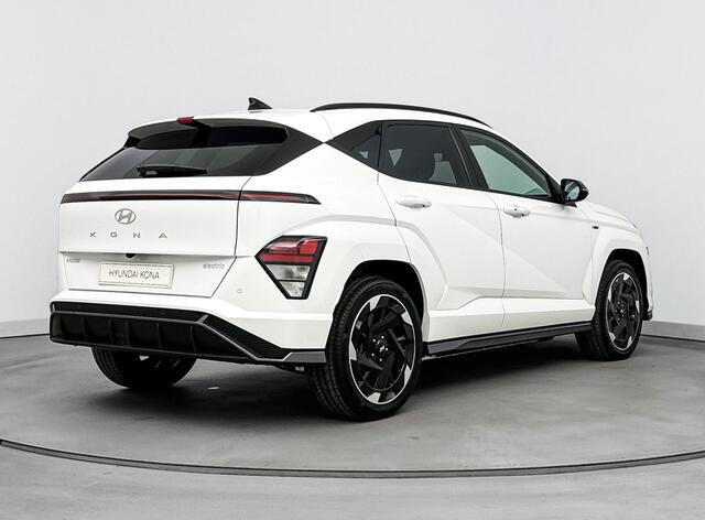 Hyundai Kona Electric N Line Business 64.8 kWh | Warmtepomp | Stoel + stuurverwarming | 19" Lm-wielen | Bose audio |