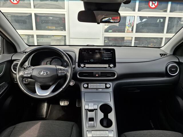 Hyundai Kona EV Comfort 64 kWh | Apple Carplay / Android Auto | Warmtepomp | SoH 97% | Adaptieve Cruise Control | Climate Control | NL auto |