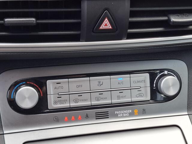 Hyundai Kona EV Comfort 64 kWh | Apple Carplay / Android Auto | Warmtepomp | SoH 97% | Adaptieve Cruise Control | Climate Control | NL auto |