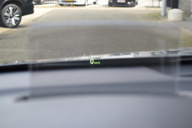 Hyundai Kona EV Fashion 64 kWh 1e Eigenaar | Head-Up Display | Adaptieve Cruise Control | Climate Control | Navigatie |