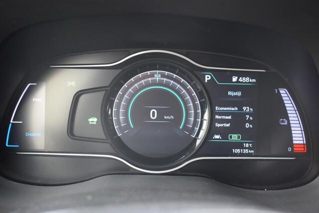 Hyundai Kona EV Fashion 64 kWh 1e Eigenaar | Head-Up Display | Adaptieve Cruise Control | Climate Control | Navigatie |