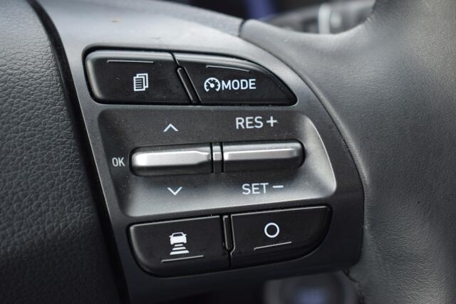 Hyundai Kona EV Fashion 64 kWh 1e Eigenaar | Head-Up Display | Adaptieve Cruise Control | Climate Control | Navigatie |