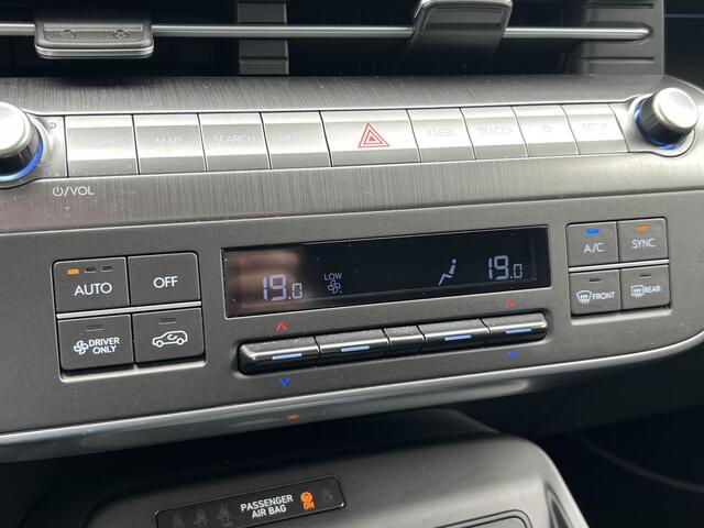Hyundai Kona Electric Comfort Smart 65.4 kWh / Two Tone / WLTP 510 km / Soh 100% / Electr. Achterklep /