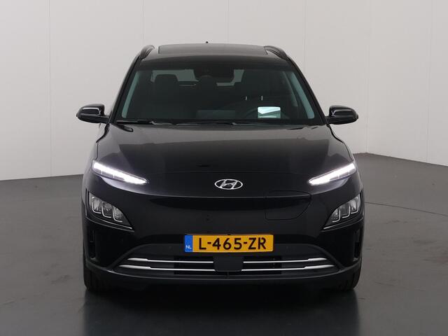 Hyundai Kona EV Premium Sky 64 kWh | Panoramadak | Lederen Bekleding | Stoelventilatie | Krell | Stoel/Stuurwielverwarming |