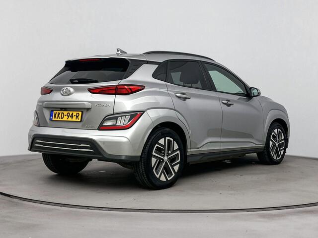 Hyundai Kona EV Fashion 64 kWh | SOH %97.5 | Navigatie | Stoelverwarming | Achteruitrij camera | Apple Carplay/Android Auto | Cruise control |