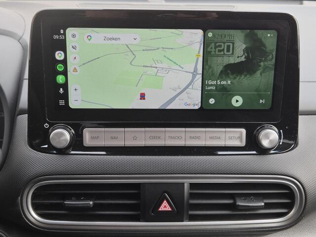 Hyundai Kona EV Fashion 64 kWh / Head Up Display / CCS snelladen / Warmtepomp / Achteruitrijcamera / Apple Carplay Android Auto / Draadloze telefoon lader / Keyless Entry/Start / Navigatie / Krell Audio Systeem / Parkeersensoren achter /