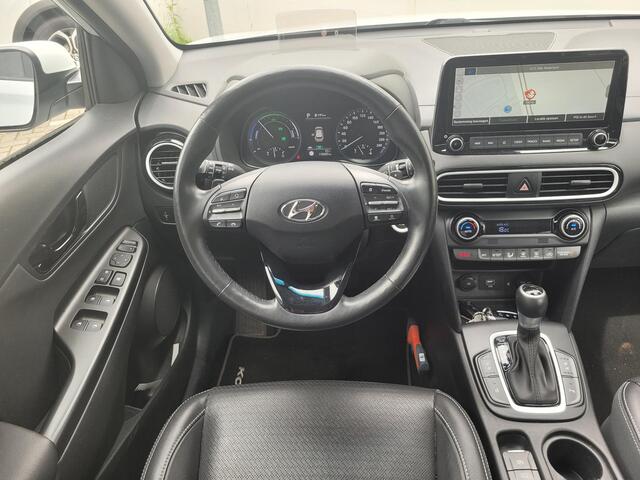 Hyundai Kona 1.6 GDI HEV Premium | Dealer Onderhouden | Full Options | Hoge Zit | Trekhaak