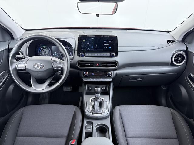 Hyundai Kona 1.6GDI HEV Hybride Autom. Trekhaak Adap.Cruise Camera Apple Carplay Android Auto Navi Ecc Pdc Comfort Smart Led Lmv 16" DAB Krell®-Audio Lane Assist Isofix Rijstrooksensor 1.300KG Trekgewicht 1e Eigenaar Origineel Nederlandse Auto