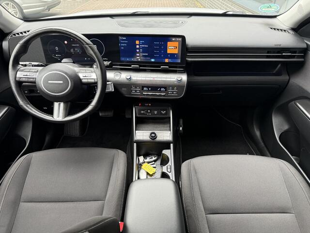 Hyundai Kona 1.6 GDI HEV Comfort Smart / Dealer Onderhouden / Trekhaak / 1300KG Trekgewicht / Navigatie / Keyless / Achteruitrij Camera /