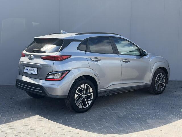 Hyundai Kona EV Comfort 39 kWh / Accu SOH 91% / Warmtepomp / Navigatie / Adaptieve Cruise / CCS Laden / Dodehoek Detectie / Camera / PDC / Krell Audio / Apple Carplay & Android Auto /