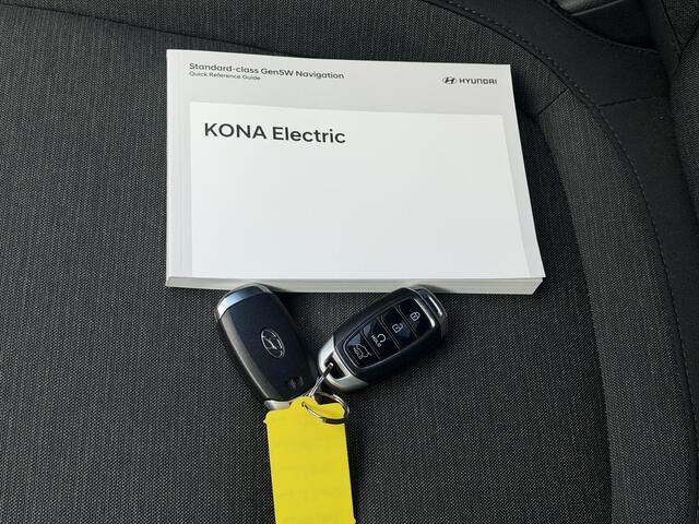 Hyundai Kona EV Comfort 39 kWh / Accu SOH 91% / Warmtepomp / Navigatie / Adaptieve Cruise / CCS Laden / Dodehoek Detectie / Camera / PDC / Krell Audio / Apple Carplay & Android Auto /
