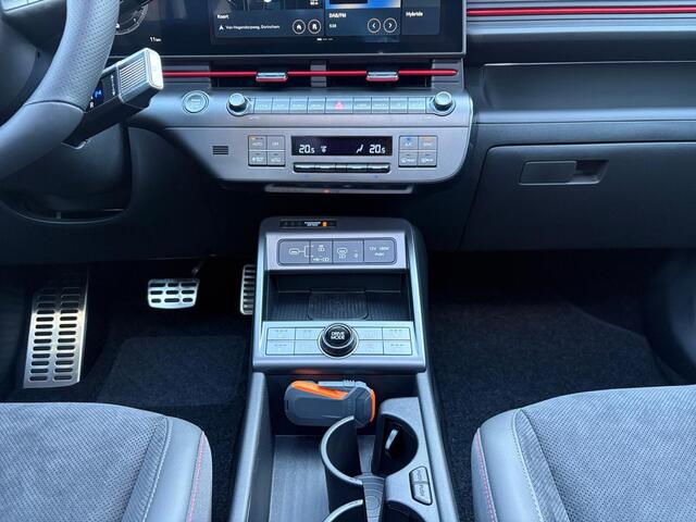 Hyundai Kona N Line Sky 1.6 GDI HEV 137pk | SCHUIF/KANTELDAK | STOEL + STUURVERW. | ADAPTIVE CRUISE | 360° CAMERA | ELEK. ACHTERKLEP |