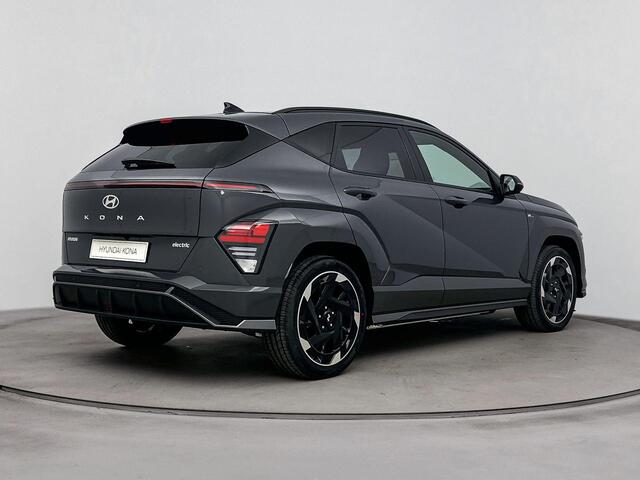 Hyundai Kona Electric N Line Sky 64.8 kWh | Apple Carplay/Android Auto | Lichtmetalen velgen 5-spaaks 19" N Line| Navigatiesysteem full map | Nieuw snel leverbaar