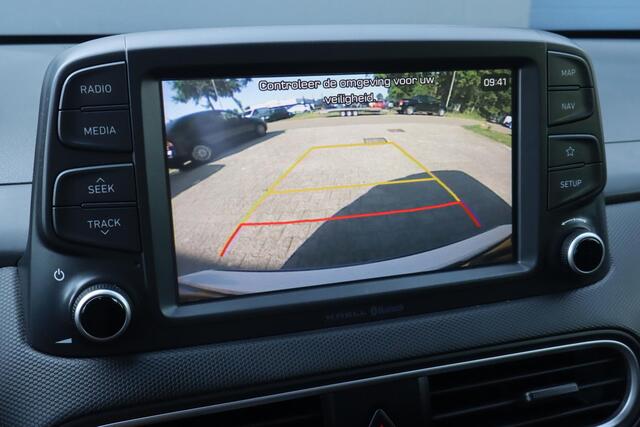 Hyundai Kona 1.0T Premium | Camera | Trekhaak | Cruise control | Climate control
