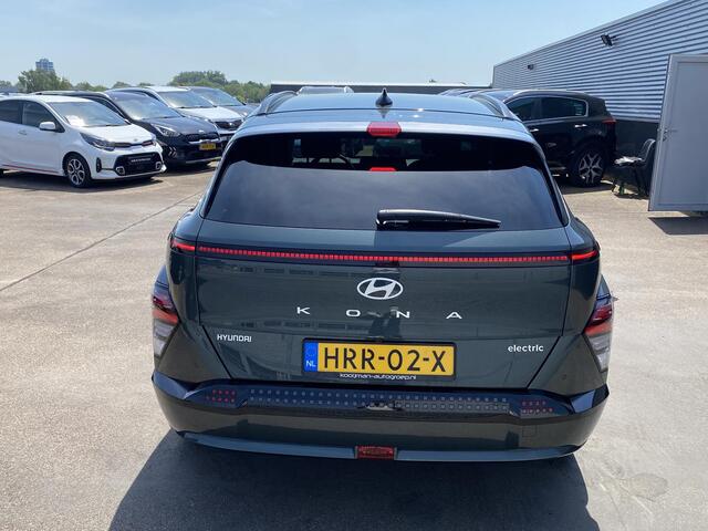 Hyundai Kona Electric Comfort Smart 65.4 kWh Stuurverwarming, stoelverwarming, navigatie, Head-up display, Elektr. achterklep, Apple CarPlay/Android Auto