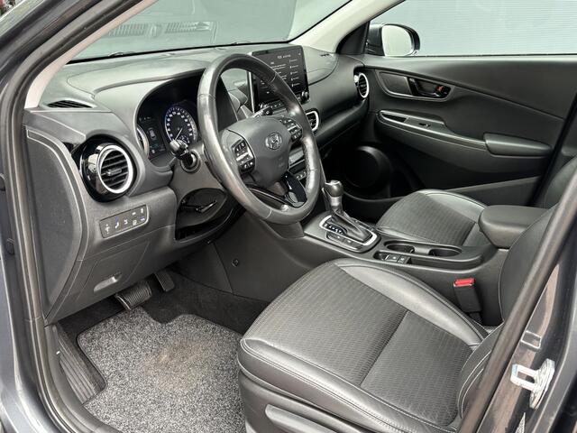Hyundai Kona 1.6 GDI HEV Premium / Trekhaak / 1300 kg Trekgewicht / Stoel & Stuurverwarming / Navigatiesysteem / Apple carplay & Android auto / Achteruitrijcamera / Voor & achter sensoren /