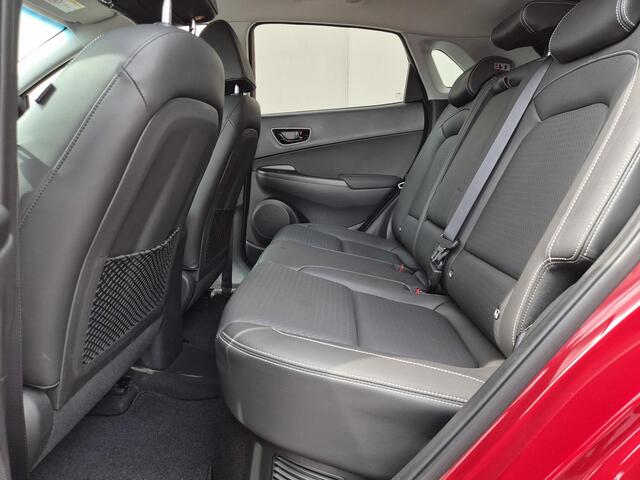 Hyundai Kona 1.6 GDI HEV Premium / Dealer onderhouden / Head Up Display / Adaptief cruise control / Achteruitrijcamera / Trekgewicht 1300 kg / Stuur- & Stoelverwarming / Stoelventilatie / Keyless Entry/Start / Krell audio systeem / Draadloze telefoon lader /
