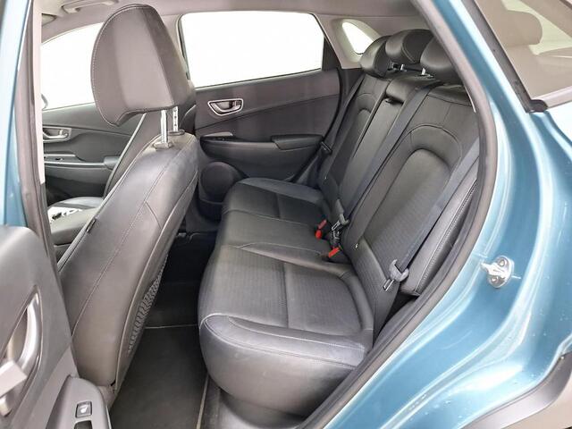 Hyundai Kona EV Limited 64 kWh Stuur + stoel verwarming en koeling | Elektrische stoelen |Led verlichting | Lichtmetalen velgen, Metaallak | Navigatiesysteem | Parkeersensoren