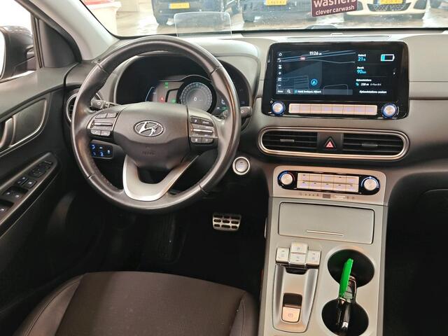 Hyundai Kona EV Fashion 64 kWh | Geen import | SOH 97%
