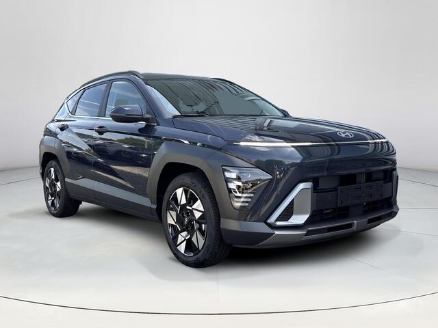 Hyundai Kona 1.6 GDI HEV Comfort Plus | WK Deal | Uit voorraad leverbaar! | Dodehoekdetectie | Elektrische achterklep | Stoel en stuurverwarming | Achterbank verwarming | AppleCarplay en Android Auto | Keyless entry en start