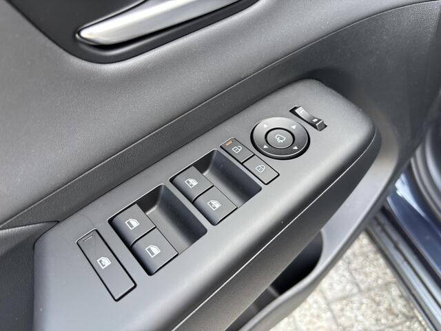 Hyundai Kona 1.6 GDI HEV Comfort Plus | WK Deal | Uit voorraad leverbaar! | Dodehoekdetectie | Elektrische achterklep | Stoel en stuurverwarming | Achterbank verwarming | AppleCarplay en Android Auto | Keyless entry en start