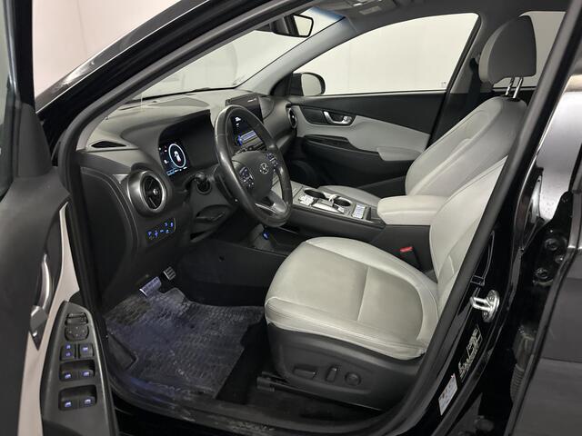 Hyundai Kona EV Limited 64 kWh | 49350 KM | Virtual Cockpit | Navigatiesysteem | Stoelverwarming | WORDT VERWACHT!