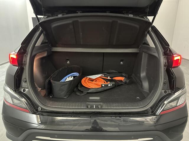 Hyundai Kona EV Limited 64 kWh | 49350 KM | Virtual Cockpit | Navigatiesysteem | Stoelverwarming | WORDT VERWACHT!