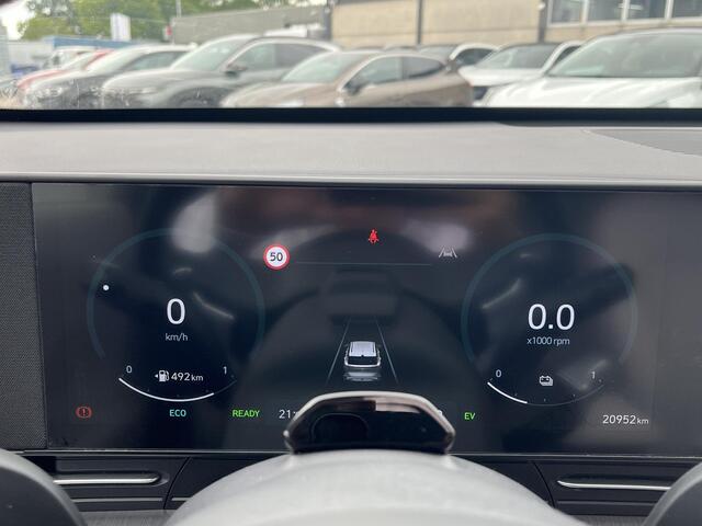 Hyundai Kona 1.6 GDI HEV Premium Sky | Schuif-kanteldak | Leder | 360 Graden Camera | Stoelverwarming en Stoelkoeling | Cruise Control Adaptief