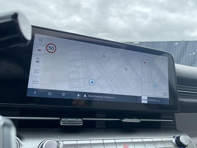 Hyundai Kona 1.6 GDI HEV Premium Sky | Schuif-kanteldak | Leder | 360 Graden Camera | Stoelverwarming en Stoelkoeling | Cruise Control Adaptief