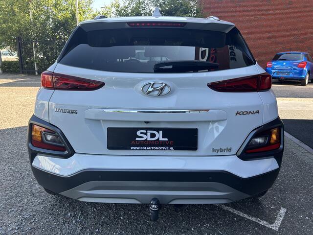 Hyundai Kona 1.6 GDI HEV Premium // FULL LED // NAVI + CARPLAY // ELEK. STOELEN // KEYLESS // ADAPTIVE CRUISE // STOEL VERWARMING + VERKOELING // TREKHAAK!!