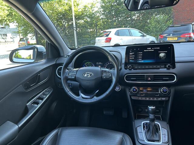 Hyundai Kona 1.6 GDI HEV Premium // FULL LED // NAVI + CARPLAY // ELEK. STOELEN // KEYLESS // ADAPTIVE CRUISE // STOEL VERWARMING + VERKOELING // TREKHAAK!!