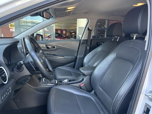 Hyundai Kona 1.6 GDI HEV Premium // FULL LED // NAVI + CARPLAY // ELEK. STOELEN // KEYLESS // ADAPTIVE CRUISE // STOEL VERWARMING + VERKOELING // TREKHAAK!!