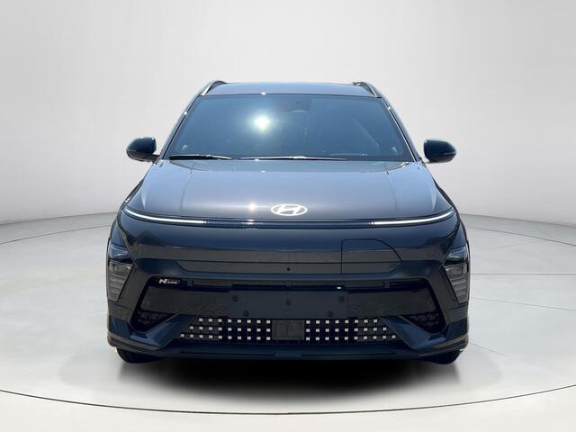 Hyundai Kona Electric N Line 64.8 kWh | Apple Carplay / Android Auto | 360 graden camera | Stoel Verwarming / Koeling | Stuur Verwarming | Schuif / Kanteldak | LED-Verlichting | Elektrische Kofferbak |