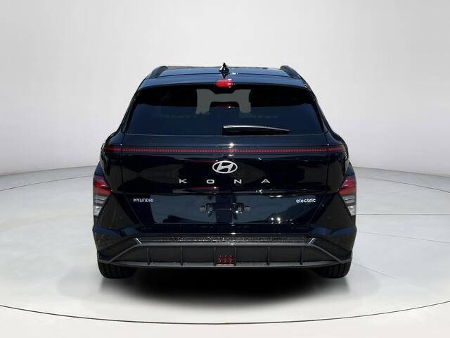 Hyundai Kona Electric N Line 64.8 kWh | Apple Carplay / Android Auto | 360 graden camera | Stoel Verwarming / Koeling | Stuur Verwarming | Schuif / Kanteldak | LED-Verlichting | Elektrische Kofferbak |