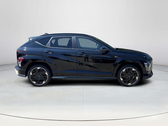 Hyundai Kona Electric N Line 64.8 kWh | Apple Carplay / Android Auto | 360 graden camera | Stoel Verwarming / Koeling | Stuur Verwarming | Schuif / Kanteldak | LED-Verlichting | Elektrische Kofferbak |