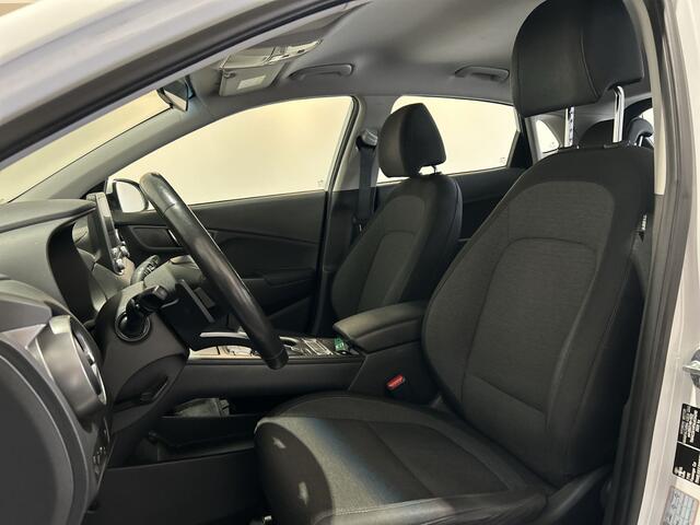 Hyundai Kona EV Comfort 39 kWh SOH 95,2% | Verwarmde stoelen | Digitaal dashboard | Warmtepomp | Navigatie