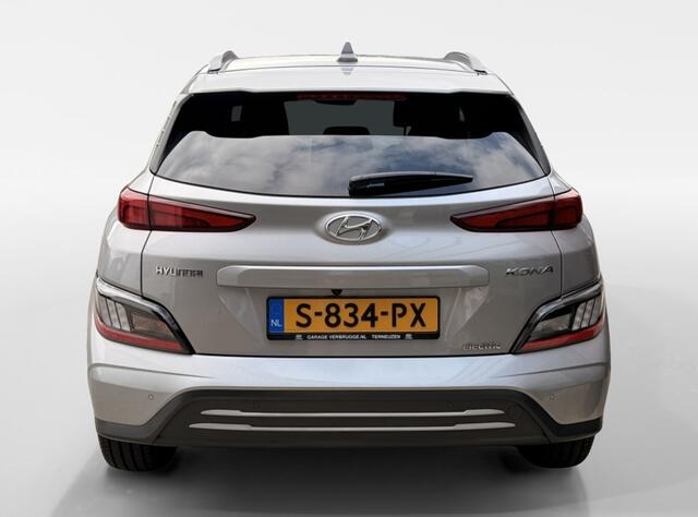 Hyundai Kona EV Premium 64 kWh 3 fase | Luxe uitvoering | Navigatie | HUD | Leder