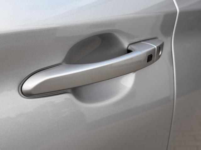 Hyundai Kona EV Premium 64 kWh 3 fase | Luxe uitvoering | Navigatie | HUD | Leder