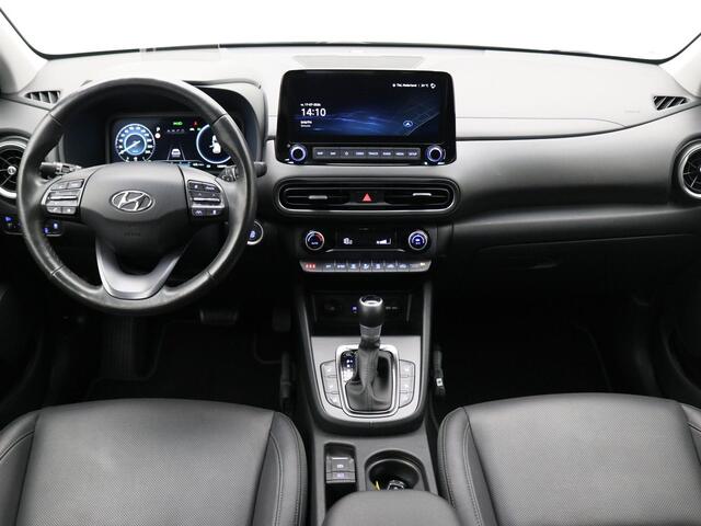 Hyundai Kona 1.6 GDI HEV Premium / Lederen bekleding / HUD Display / Navigatie / Adaptieve Cruise Control / Elektrisch stoel voor / Stoel verwarming & koeling voor / NL Auto / Historie aanwezig /