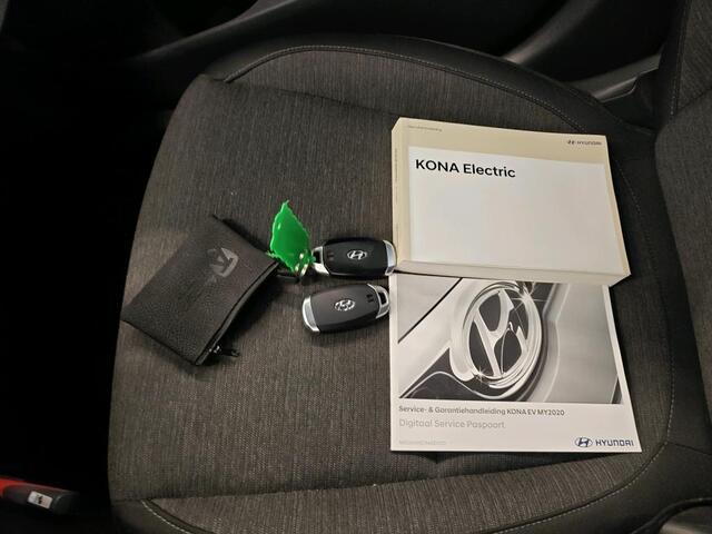 Hyundai Kona EV COMFORT 64 KWH (100% SOH) I 3-FASE LADEN I WARMTEPOMP I ADAPTIVE CRUISE CONTROL I P-CAMERA