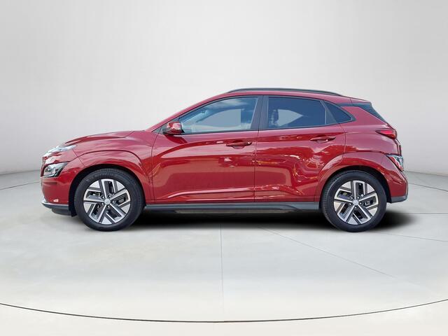 Hyundai Kona EV Fashion 64 kWh | Trekhaak | Apple Carplay/Android Auto | Achteruitrijcamera | Lichtmetalen velgen | Climate control | Navigatie |